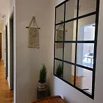 Uroczy Dom Na Ladnym Podwarszawskim Osiedlu Villa Michalowice (Masovia)
