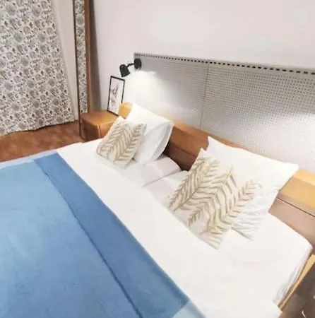 Uroczy Dom Na Ladnym Podwarszawskim Osiedlu Villa Michalowice (Masovia)