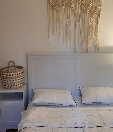 Uroczy Dom Na Ladnym Podwarszawskim Osiedlu