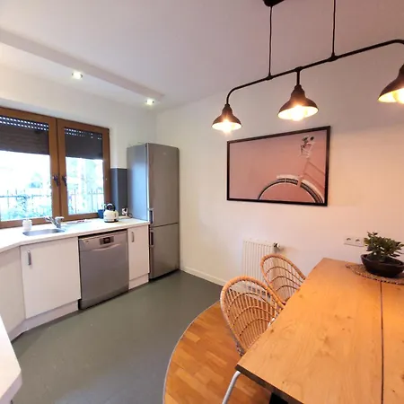 Vila Uroczy Dom Na Ladnym Podwarszawskim Osiedlu