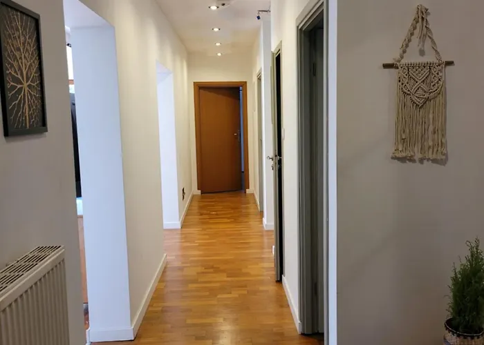 Uroczy Dom Na ładnym Podwarszawskim Osiedlu * Michałowice